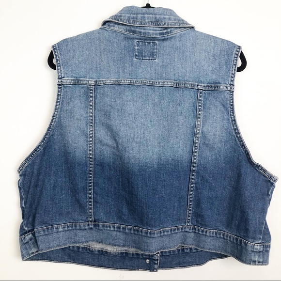 Torrid Medium Wash Crop Denim Vest - Picture 5 of 11